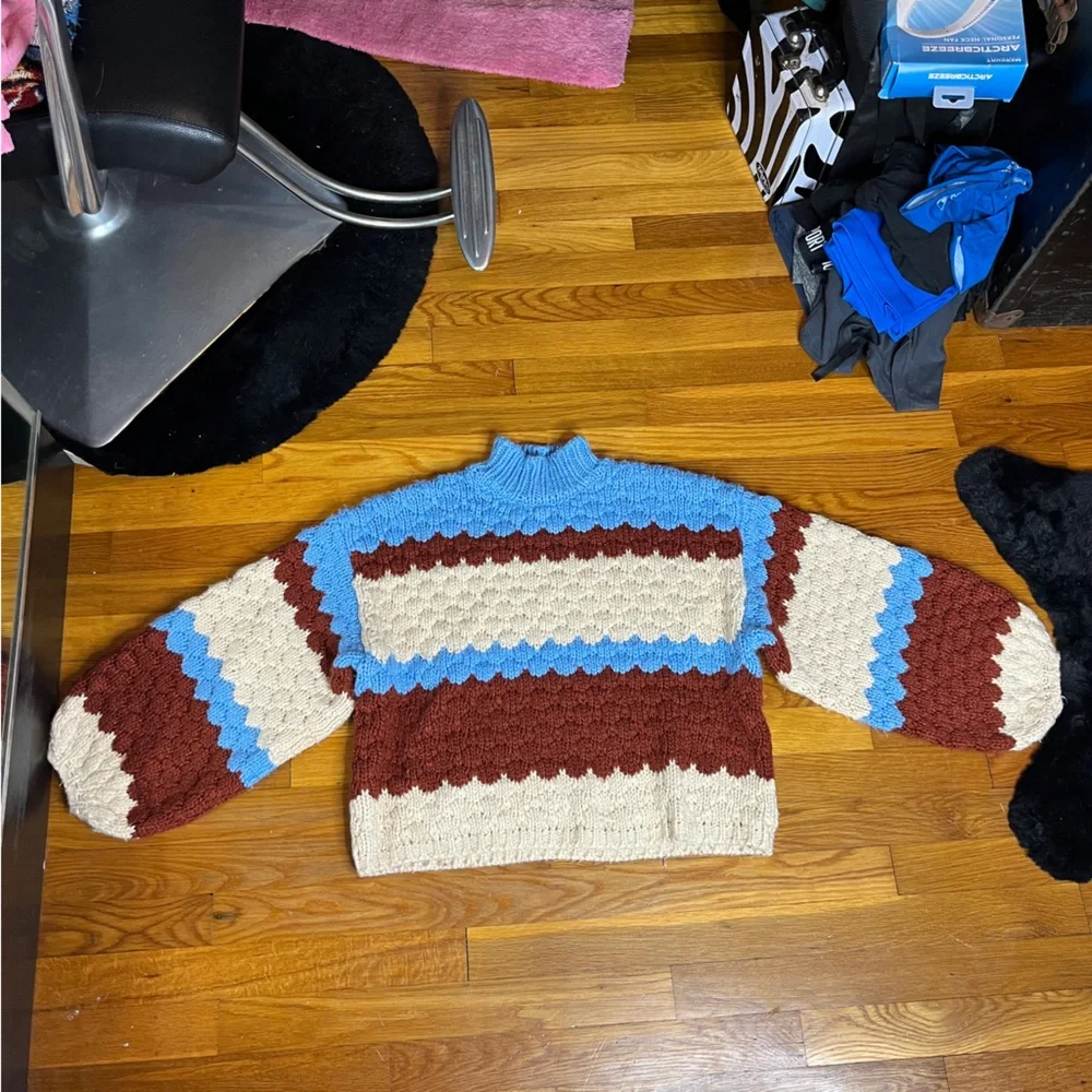 Forever 21 Blue Maroon & Cream Knit Sweater Size Small - Picture 1 of 4